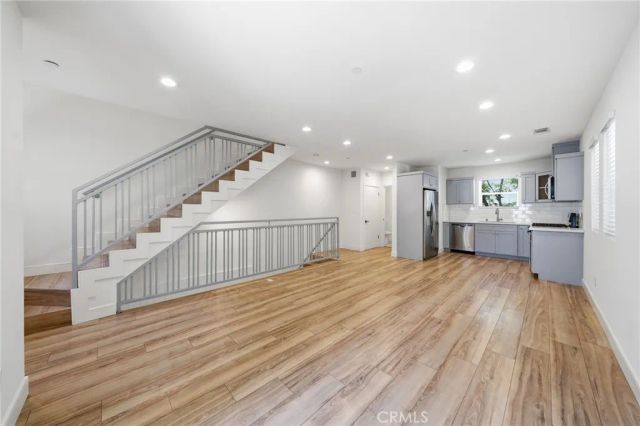 1233 W 39th, Los Angeles, CA 90037