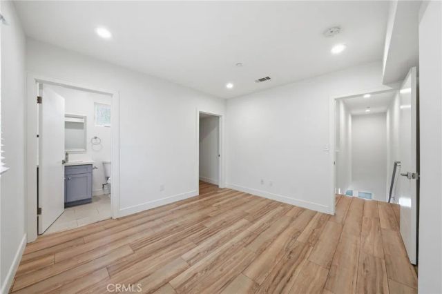 1233 W 39th, Los Angeles, CA 90037