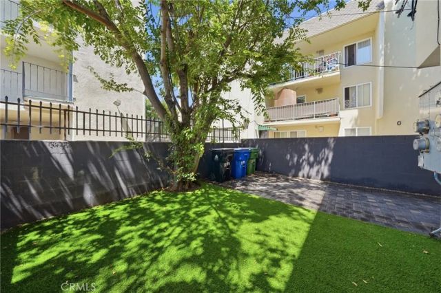1233 W 39th, Los Angeles, CA 90037