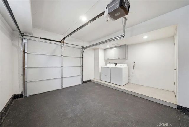 1233 W 39th, Los Angeles, CA 90037