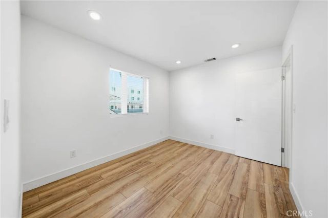 1233 W 39th, Los Angeles, CA 90037