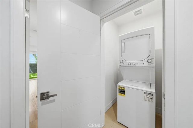 1233 W 39th, Los Angeles, CA 90037