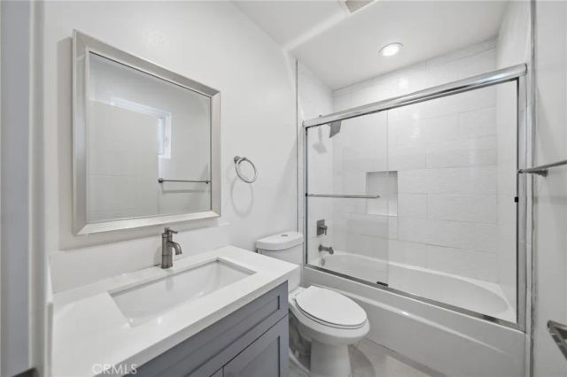 1233 W 39th, Los Angeles, CA 90037