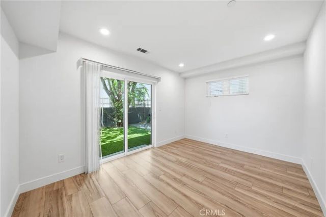 1233 W 39th, Los Angeles, CA 90037