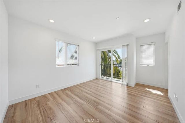 1233 W 39th, Los Angeles, CA 90037