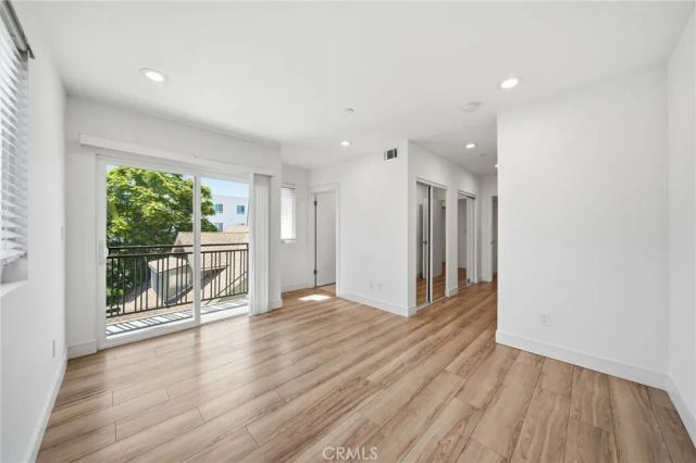 1233 W 39th, Los Angeles, CA 90037