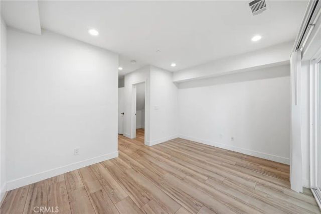 1233 W 39th, Los Angeles, CA 90037