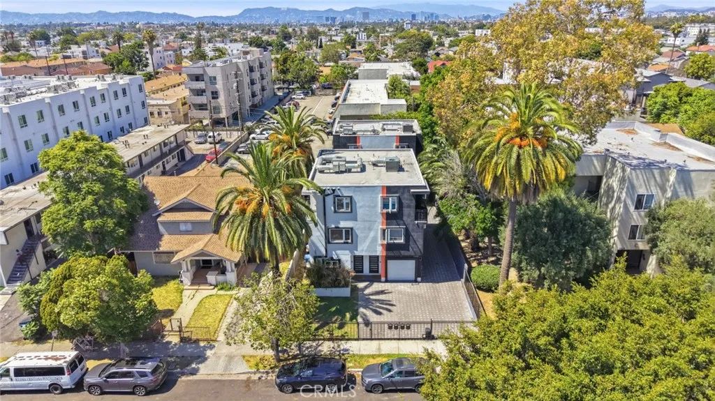 1233 W 39th, Los Angeles, CA 90037