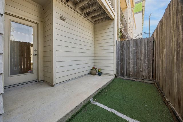 3022 Caroline Street, Houston, TX 77004