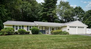9 Larnis Road, Framingham, MA 01701