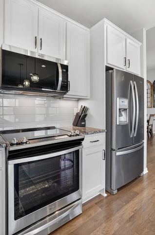 1158 Lark Street, Orion Charter Twp, MI 48360