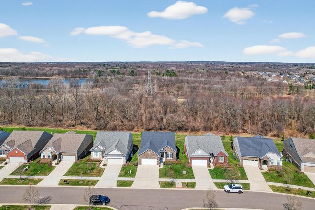 1158 Lark Street, Orion Charter Twp, MI 48360