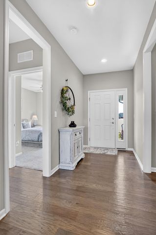 1158 Lark Street, Orion Charter Twp, MI 48360
