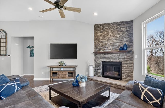 1158 Lark Street, Orion Charter Twp, MI 48360