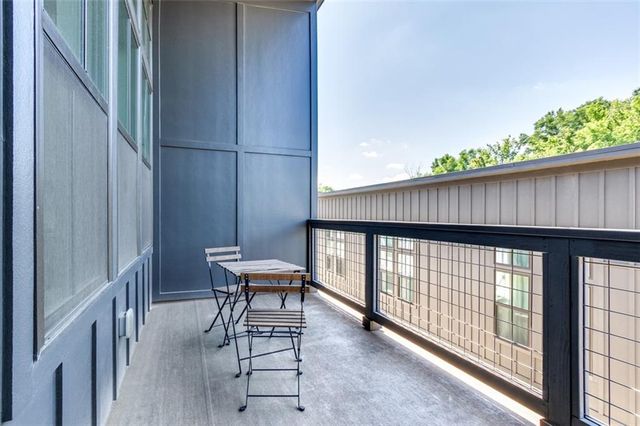 912 Brees Court, Atlanta, GA 30318