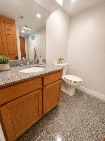 4603 KOLZE Avenue, Schiller Park, IL 60176