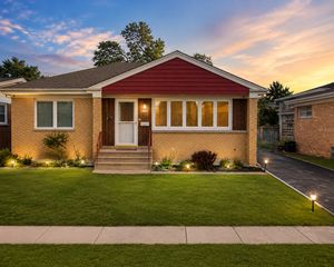 4603 KOLZE Avenue, Schiller Park, IL 60176