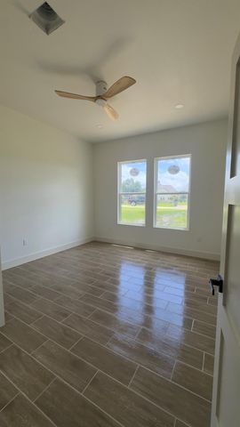 1863 Jones Drive, Alvin, TX 77511