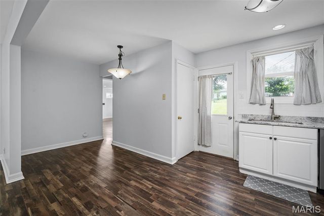 243 Dennison Drive, Ballwin, MO 63021