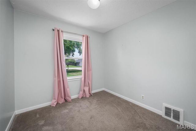 243 Dennison Drive, Ballwin, MO 63021