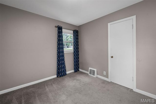 243 Dennison Drive, Ballwin, MO 63021