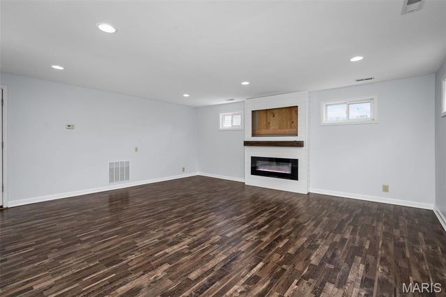 243 Dennison Drive, Ballwin, MO 63021