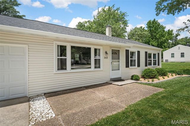 243 Dennison Drive, Ballwin, MO 63021
