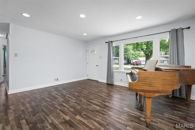 243 Dennison Drive, Ballwin, MO 63021