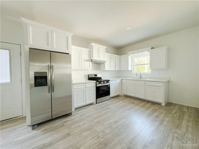 626 E Ellis Avenue, Alamo, TX 78516