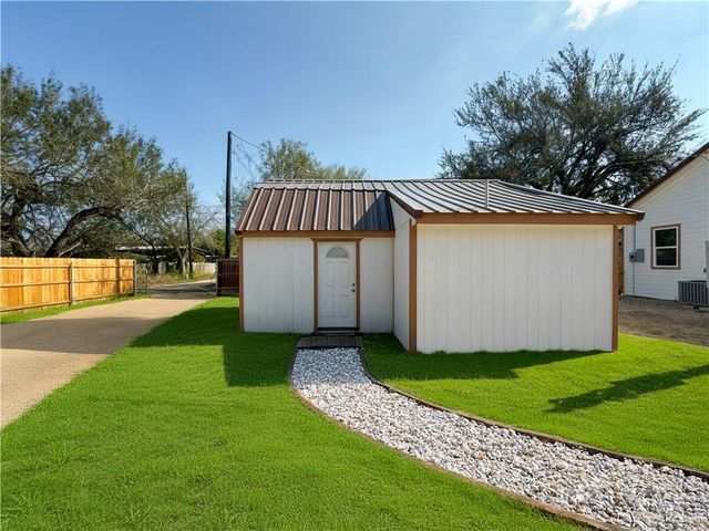 626 E Ellis Avenue, Alamo, TX 78516