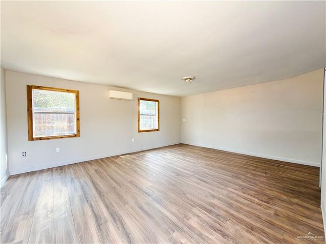 626 E Ellis Avenue, Alamo, TX 78516