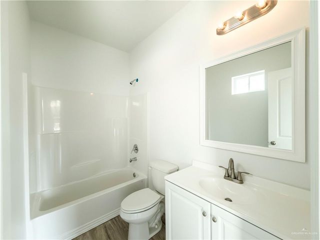 626 E Ellis Avenue, Alamo, TX 78516