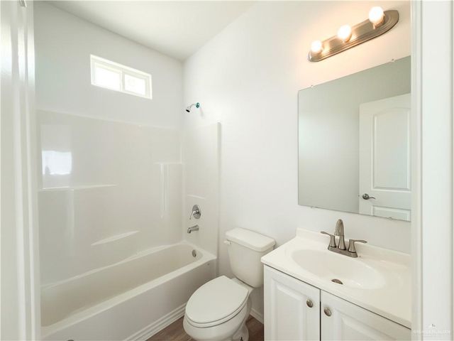 626 E Ellis Avenue, Alamo, TX 78516