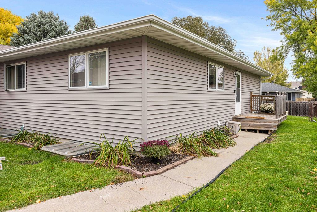 1326 35th Avenue S, Moorhead, MN 56560 — photo 2