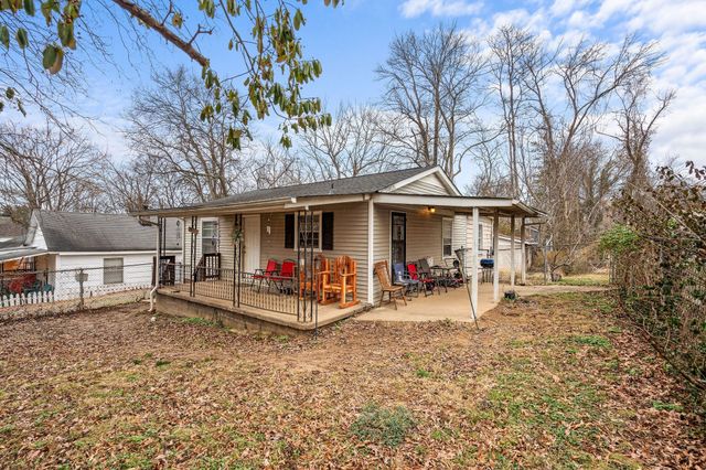 715 Williams Ln, Clarksville, TN 37040