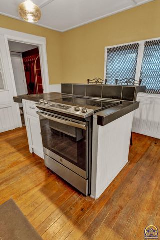 130 SW Fillmore ST, Topeka, KS 66606