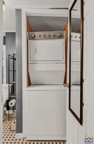 130 SW Fillmore ST, Topeka, KS 66606