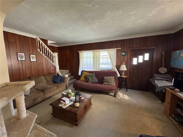 3043 W 111th Street, Cleveland, OH 44111