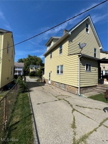 3043 W 111th Street, Cleveland, OH 44111