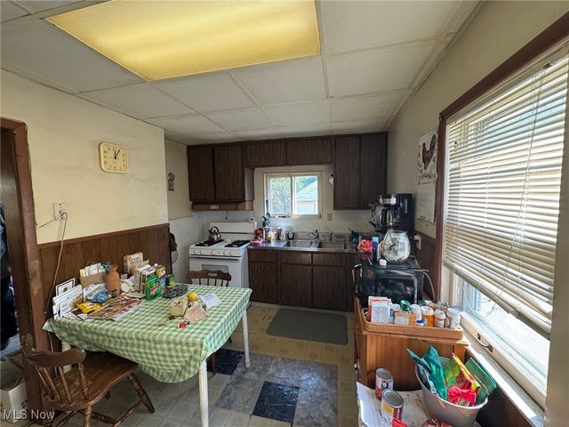 3043 W 111th Street, Cleveland, OH 44111