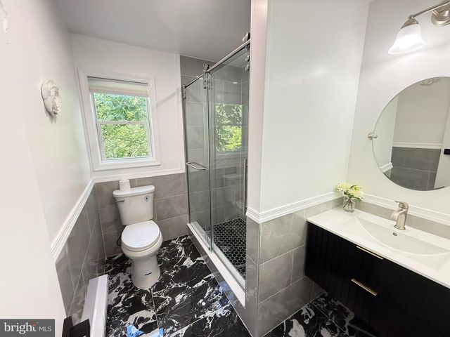117 CLIFTON DR, Bushkill, PA 18324