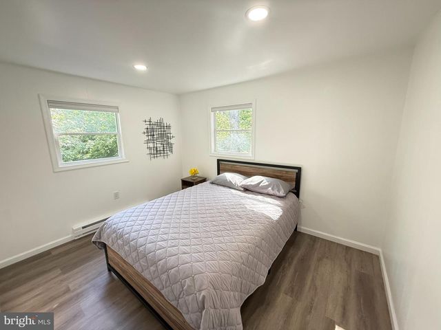 117 CLIFTON DR, Bushkill, PA 18324