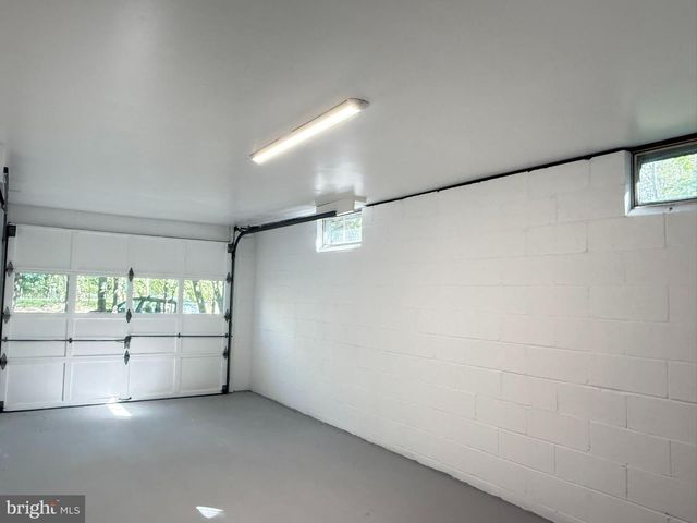 117 CLIFTON DR, Bushkill, PA 18324