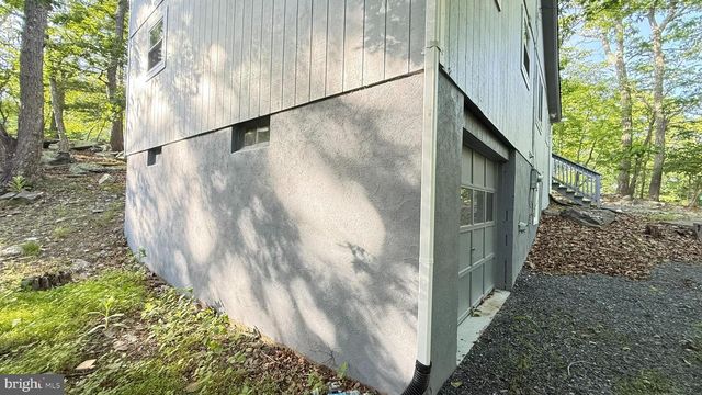 117 CLIFTON DR, Bushkill, PA 18324