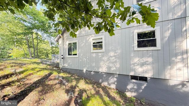 117 CLIFTON DR, Bushkill, PA 18324