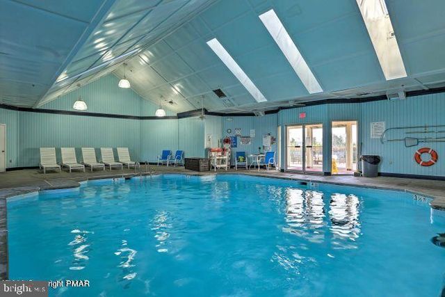 117 CLIFTON DR, Bushkill, PA 18324