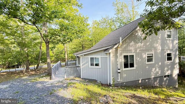 117 CLIFTON DR, Bushkill, PA 18324