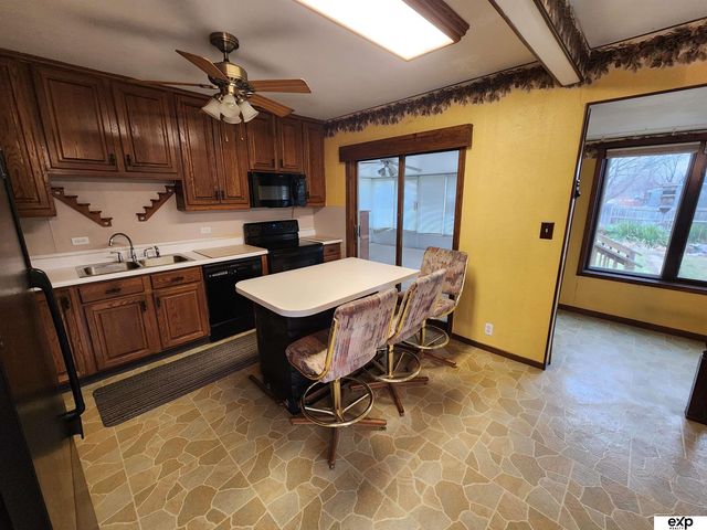 166 S Thomas Street, Fremont, NE 68025