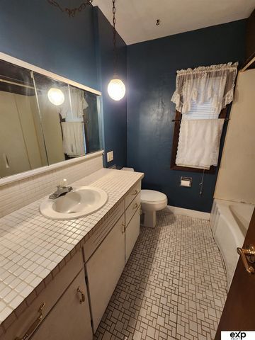 166 S Thomas Street, Fremont, NE 68025