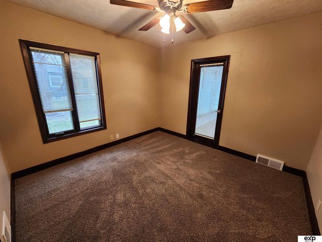 166 S Thomas Street, Fremont, NE 68025